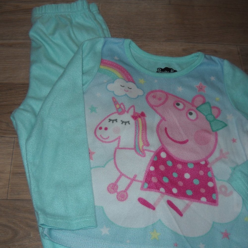 PEPPA PIG GIRLS PAJAMAS   SIZE 4T